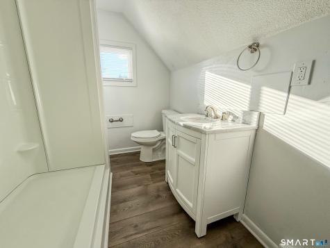 179 Montauk Avenue New London CT 06320