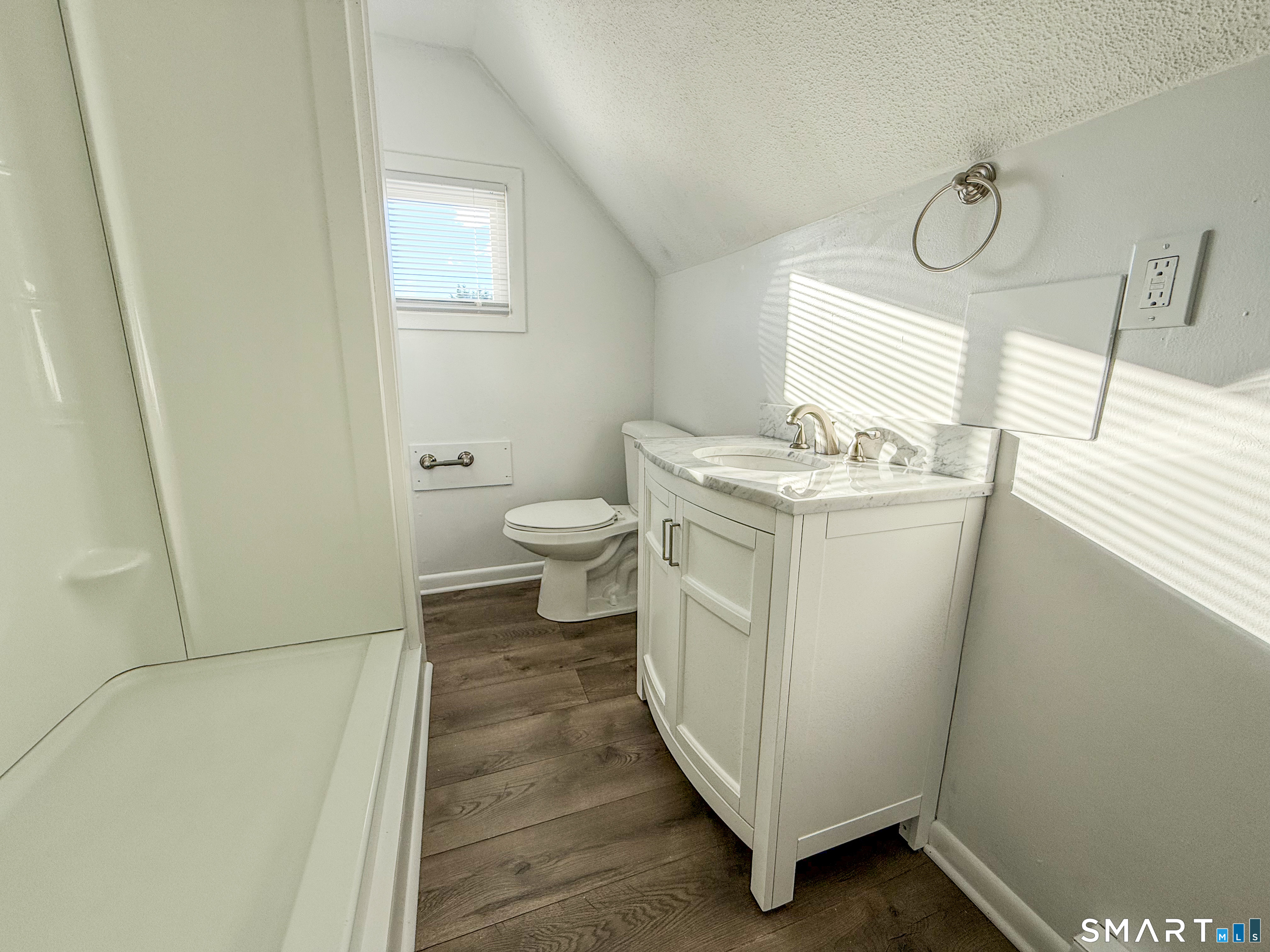 179 Montauk Avenue New London CT 06320