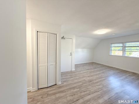 179 Montauk Avenue New London CT 06320