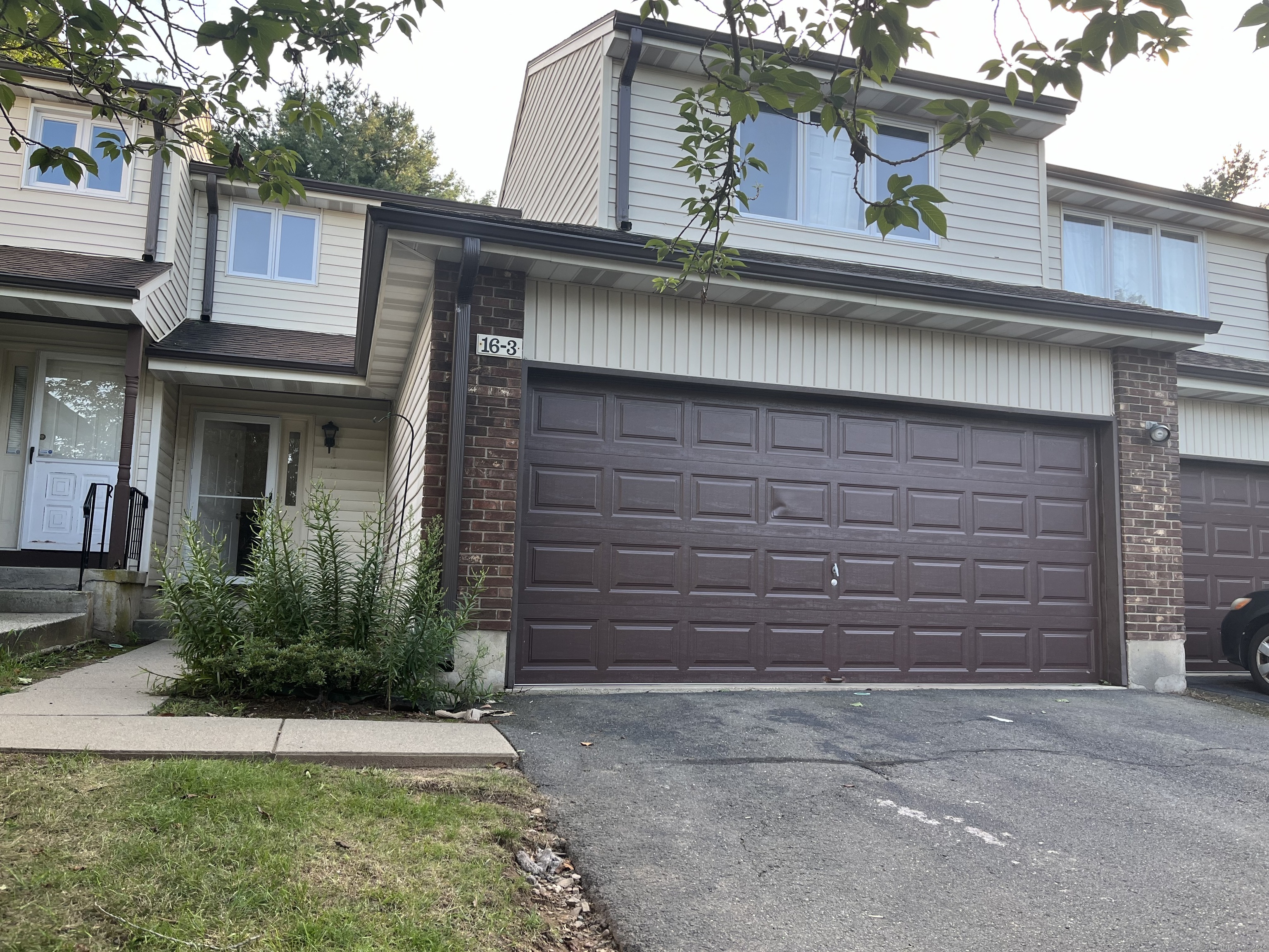 16 Arthur Drive South Windsor CT 06002