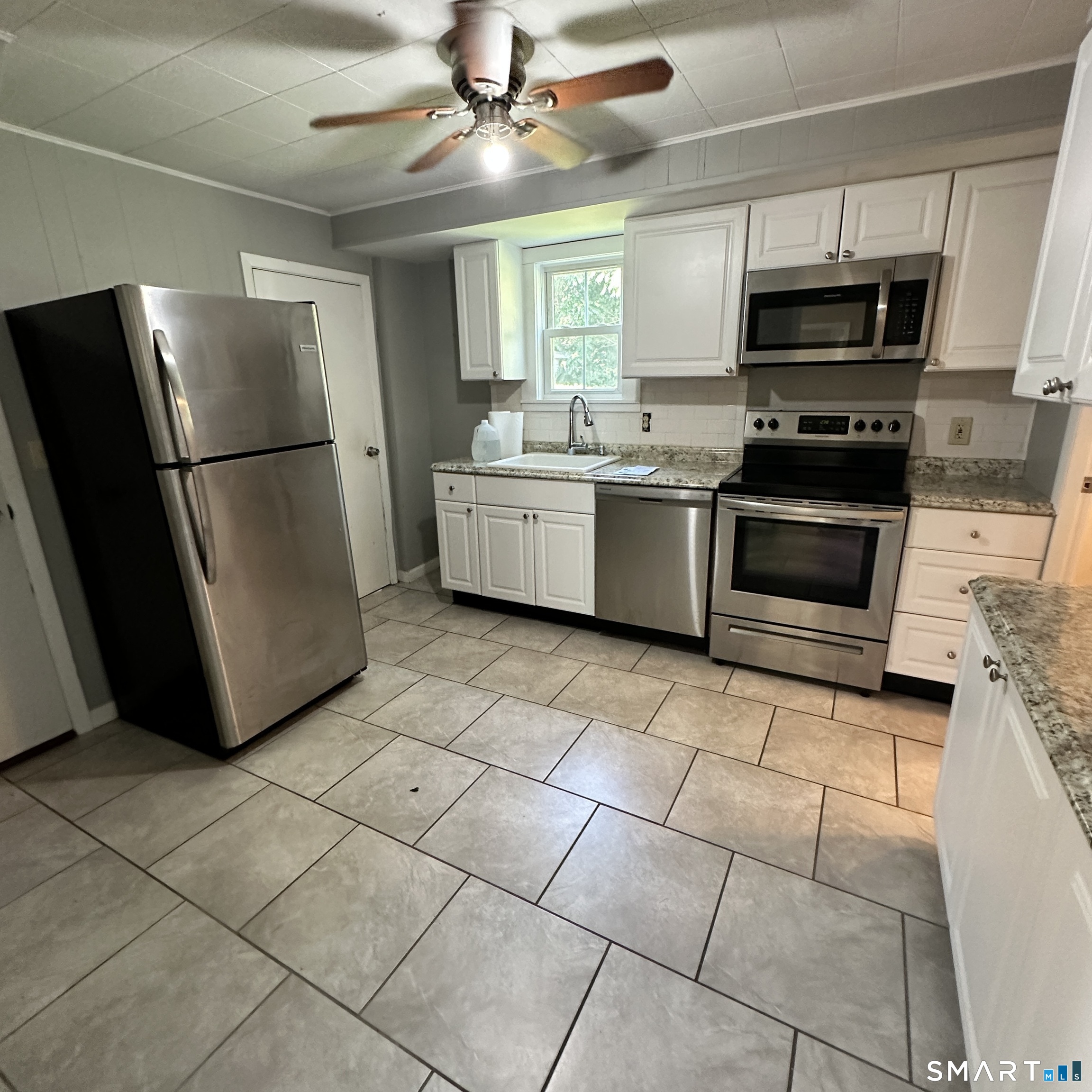 36 Pleasant Street Groton CT 06340
