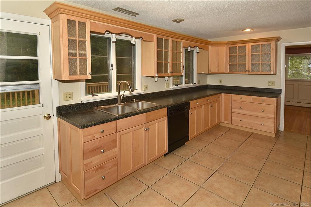 15 Westwood Road Mansfield CT 06268