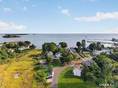 24 Thimble Farms Road Branford CT 06405