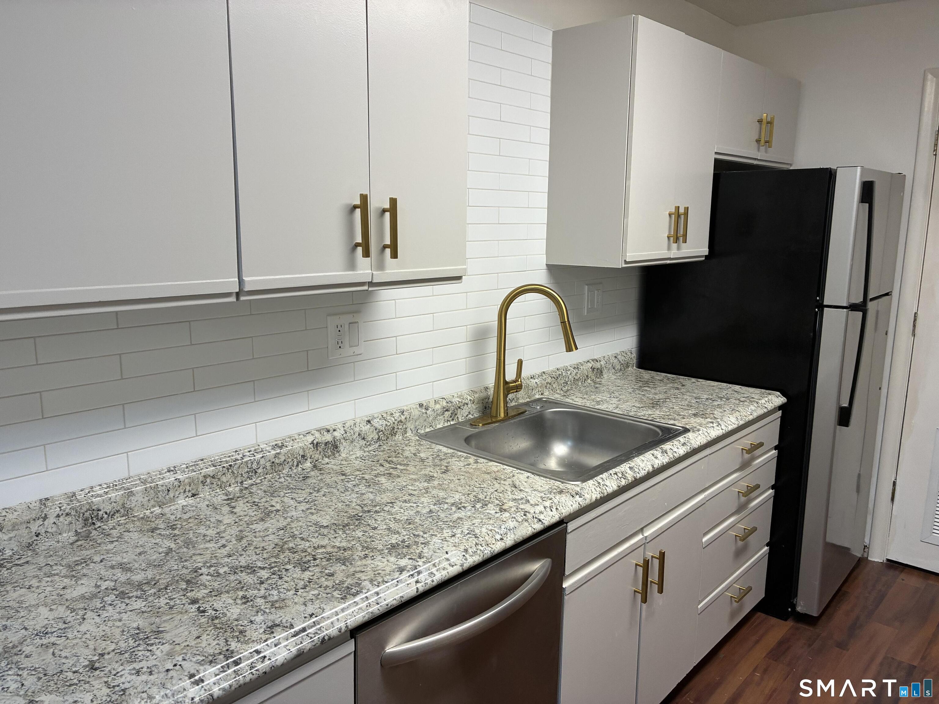 51 Hilltop Drive Simsbury CT 06089