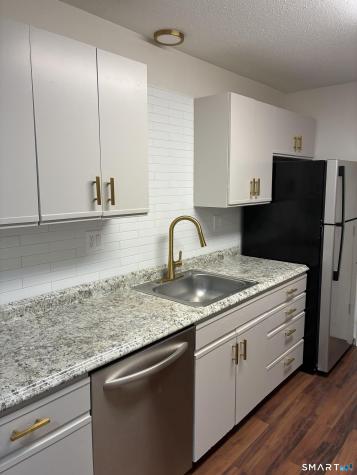 51 Hilltop Drive Simsbury CT 06089