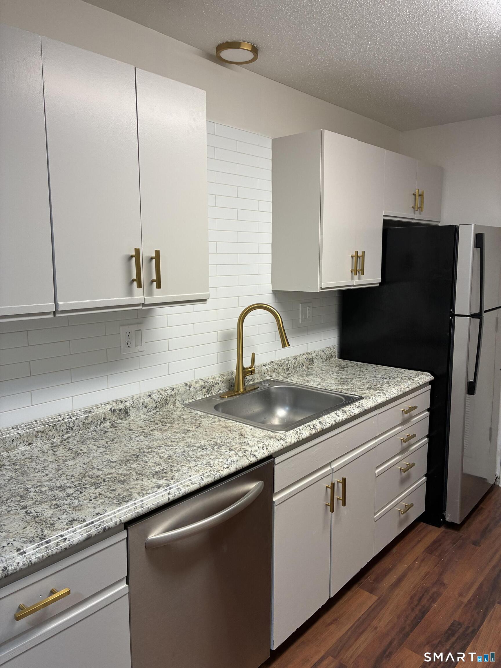 51 Hilltop Drive Simsbury CT 06089