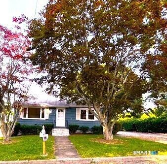 35 Pine Street Waterford CT 06385