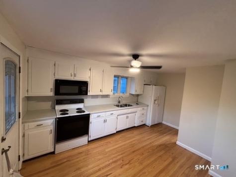 35 Pine Street Waterford CT 06385