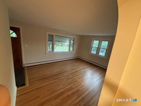 35 Pine Street Waterford CT 06385