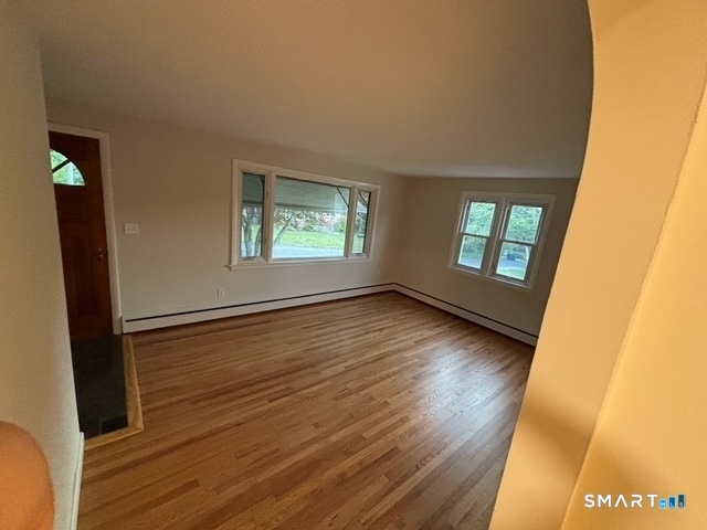 35 Pine Street Waterford CT 06385