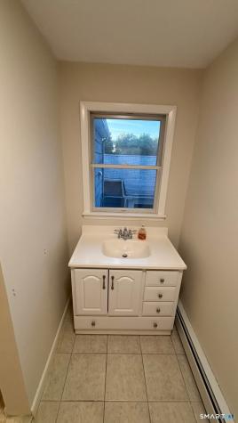 35 Pine Street Waterford CT 06385