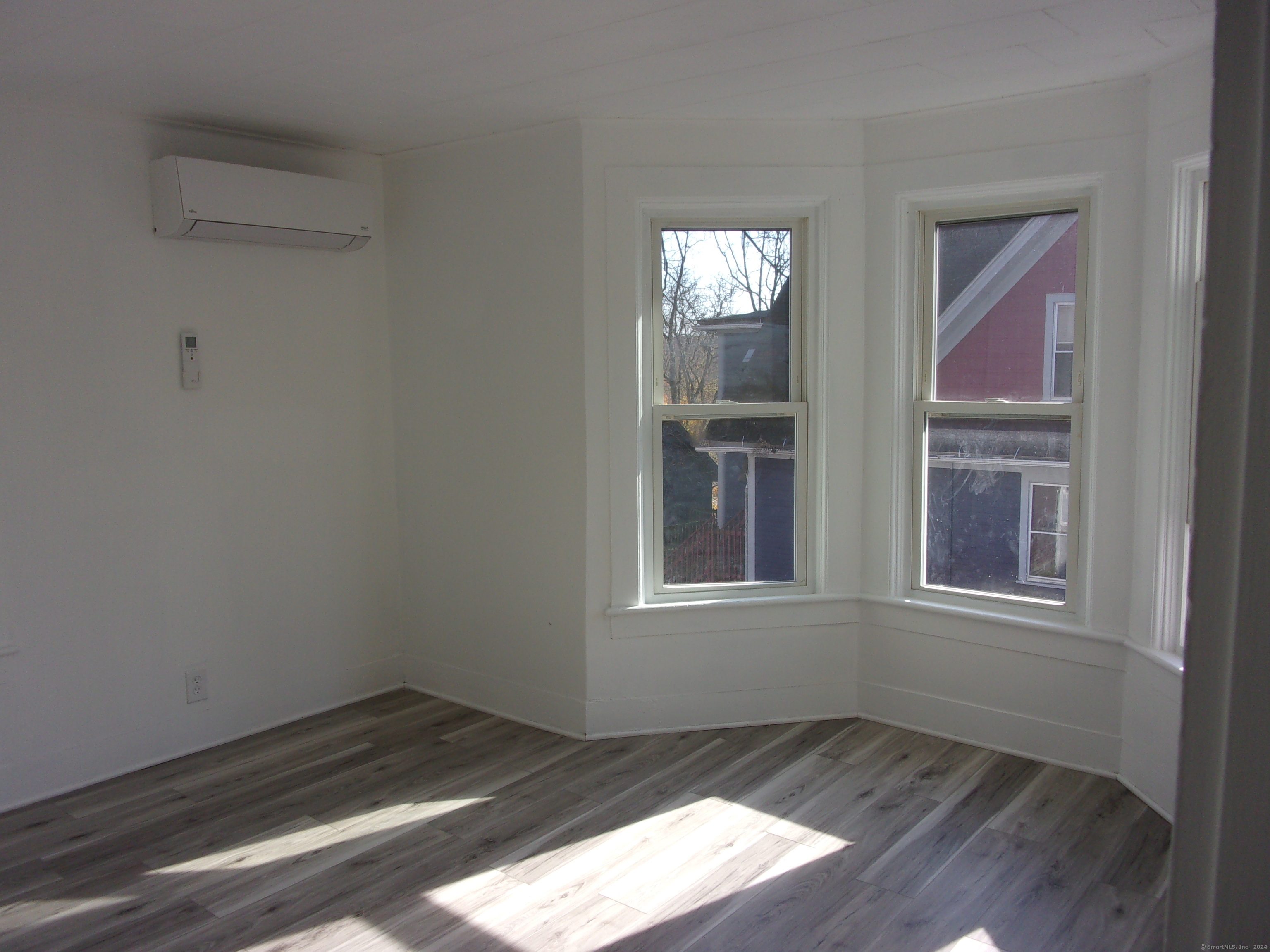 33 Chestnut Street Windham CT 06226