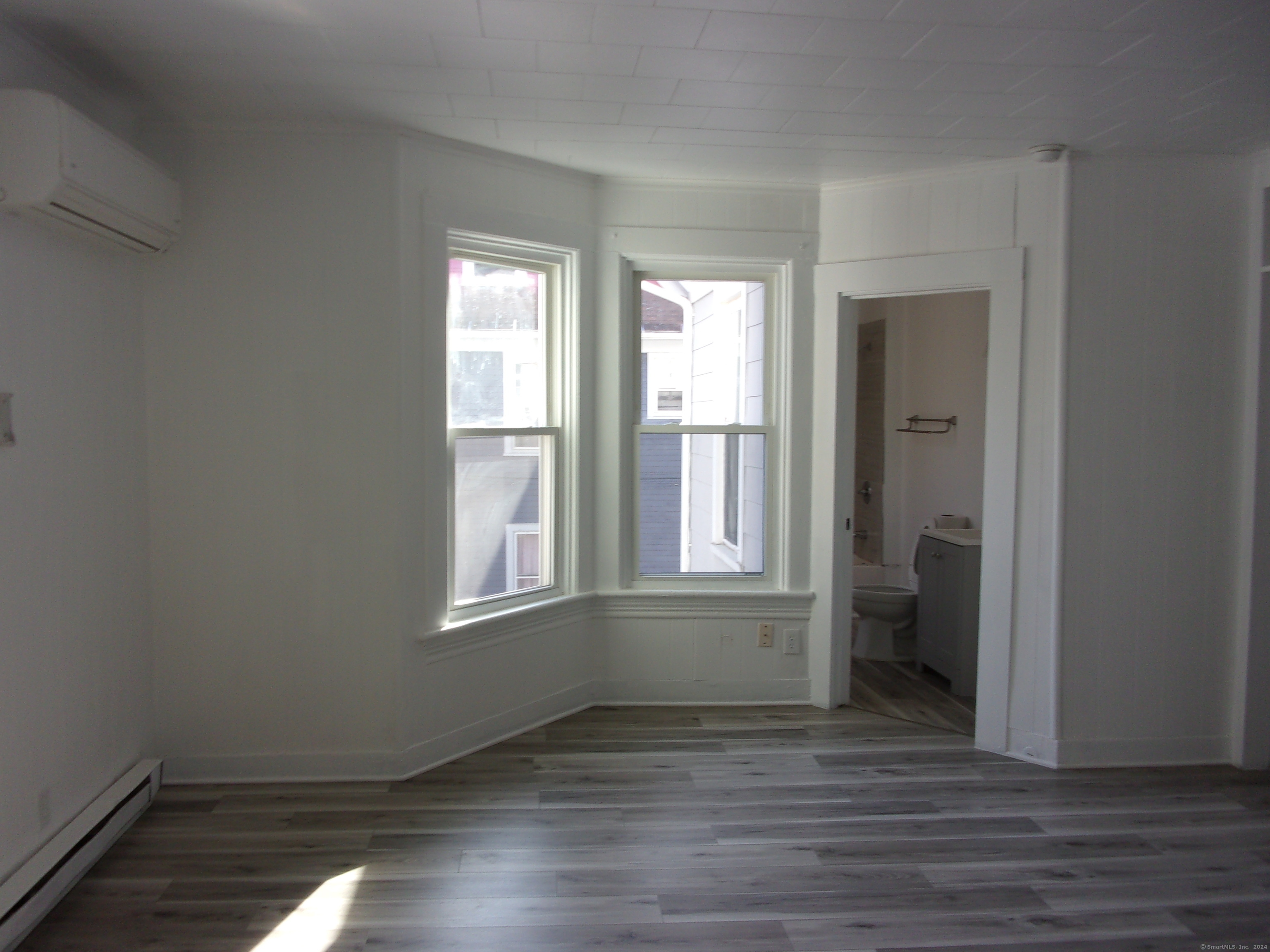 33 Chestnut Street Windham CT 06226