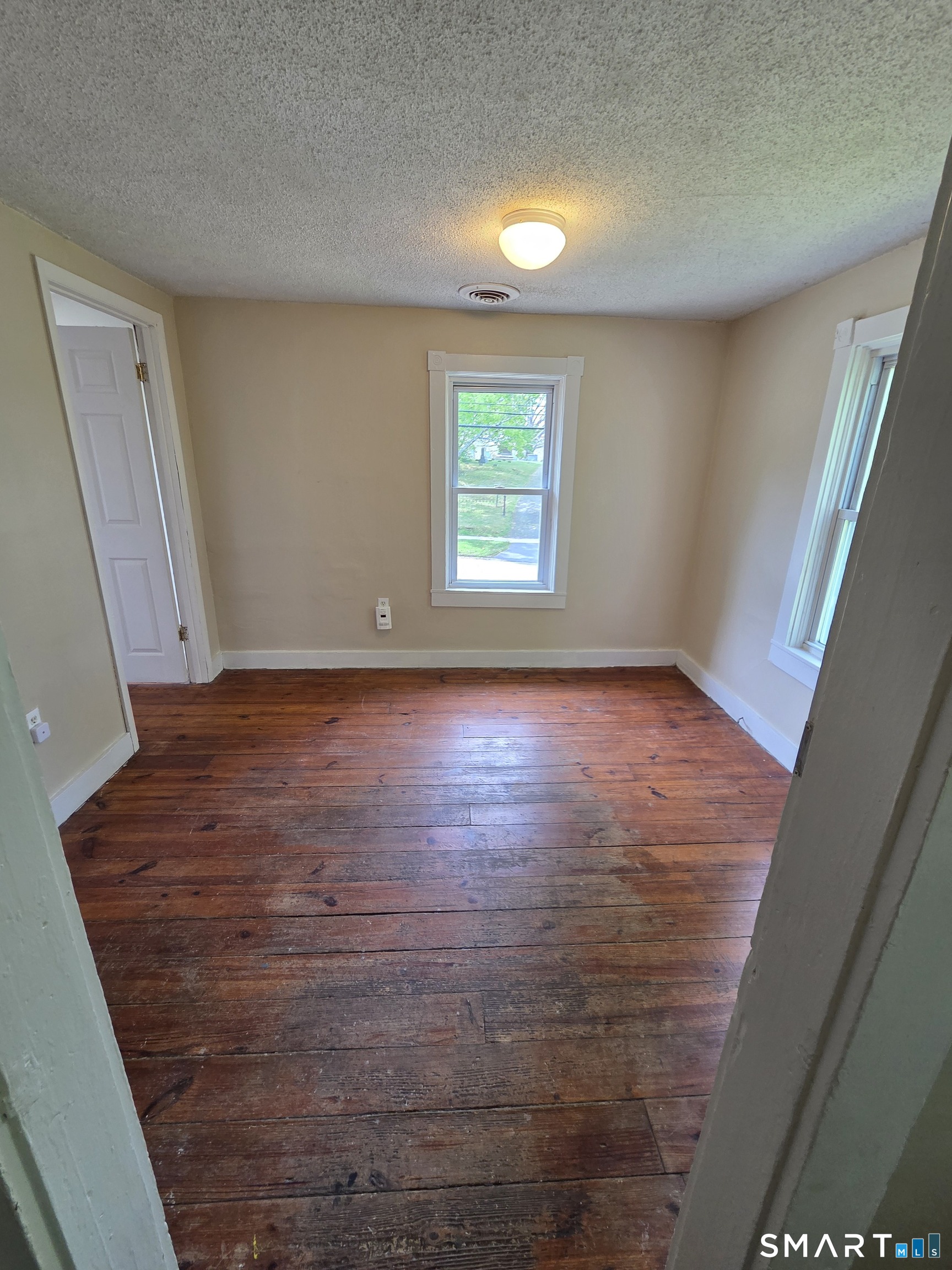 22 Lakeview Street East Hampton CT 06424