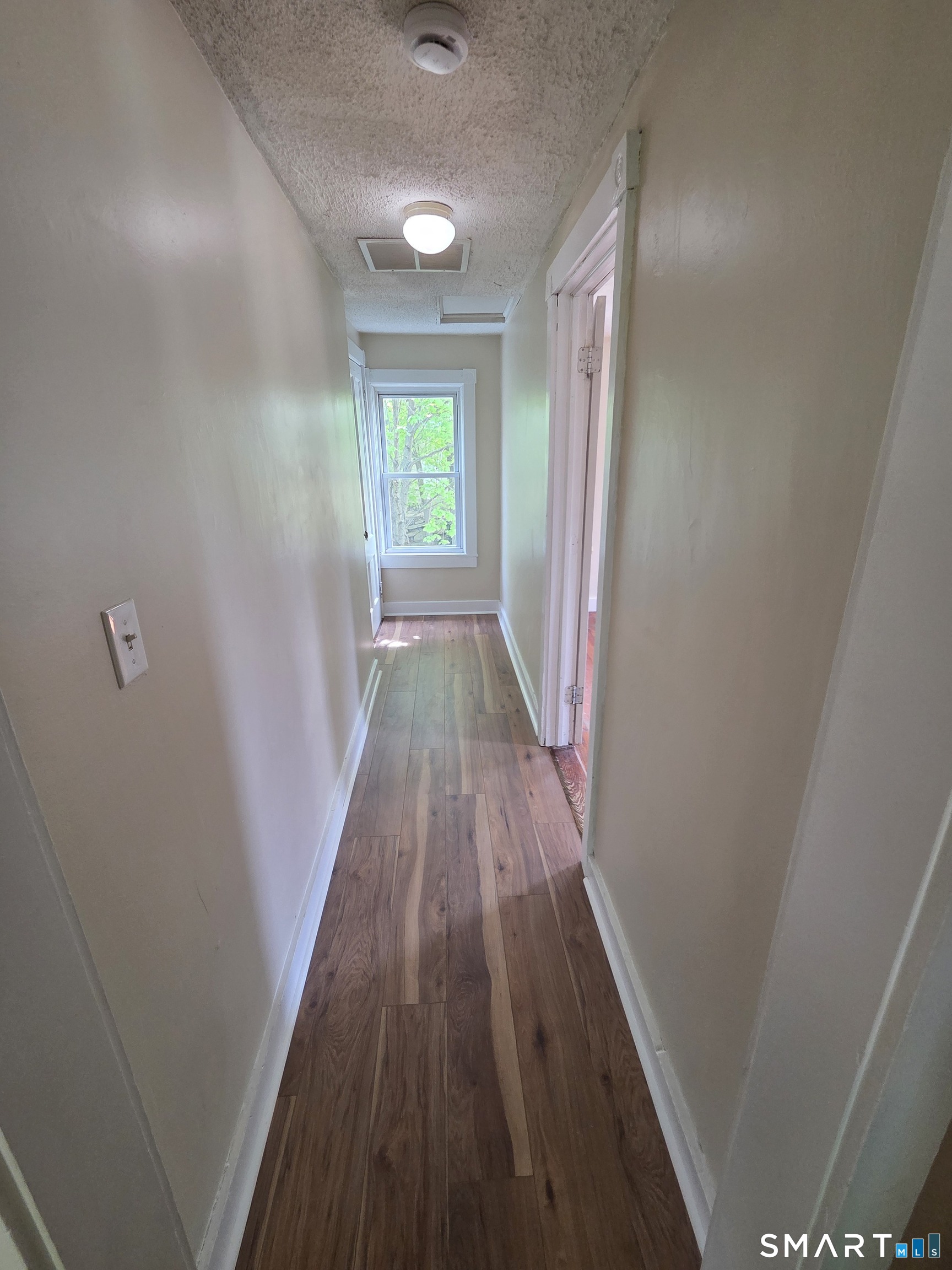 22 Lakeview Street East Hampton CT 06424