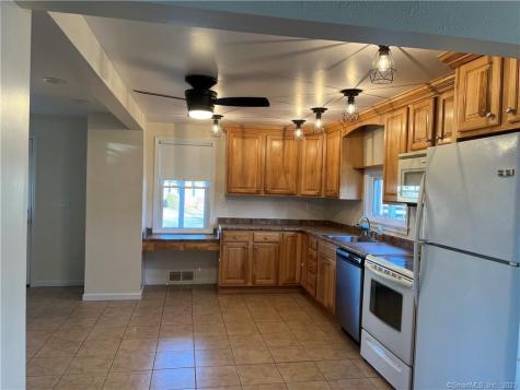 33 Wayne Drive Plainville CT 06062