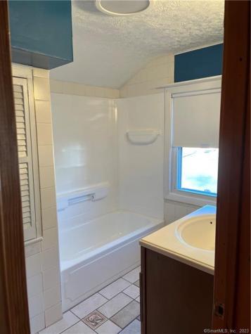 33 Wayne Drive Plainville CT 06062