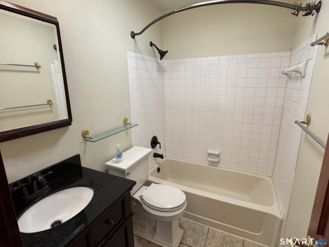 128 North Street Groton CT 06340