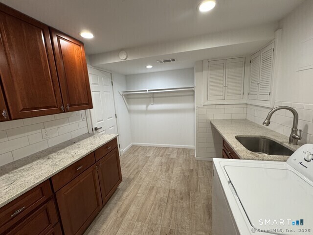 18 River Mead Avon CT 06001