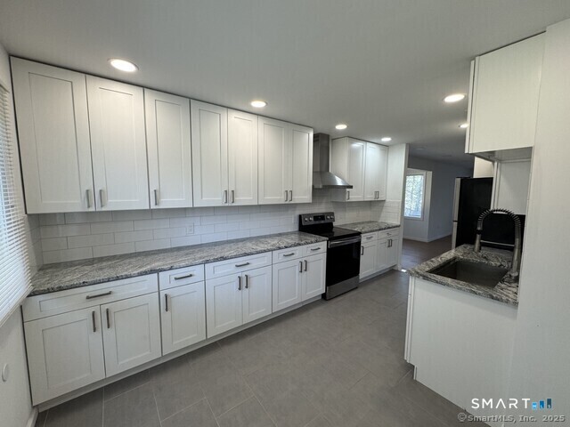 18 River Mead Avon CT 06001
