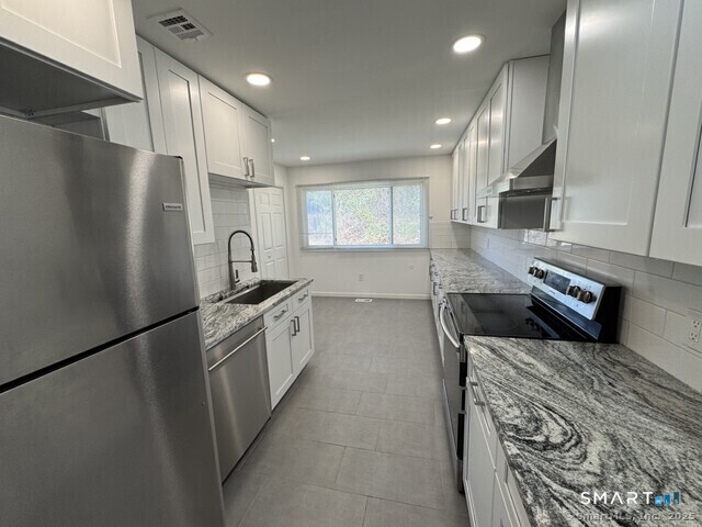 18 River Mead Avon CT 06001