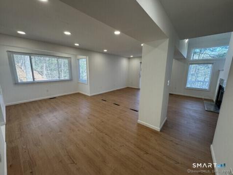 18 River Mead Avon CT 06001