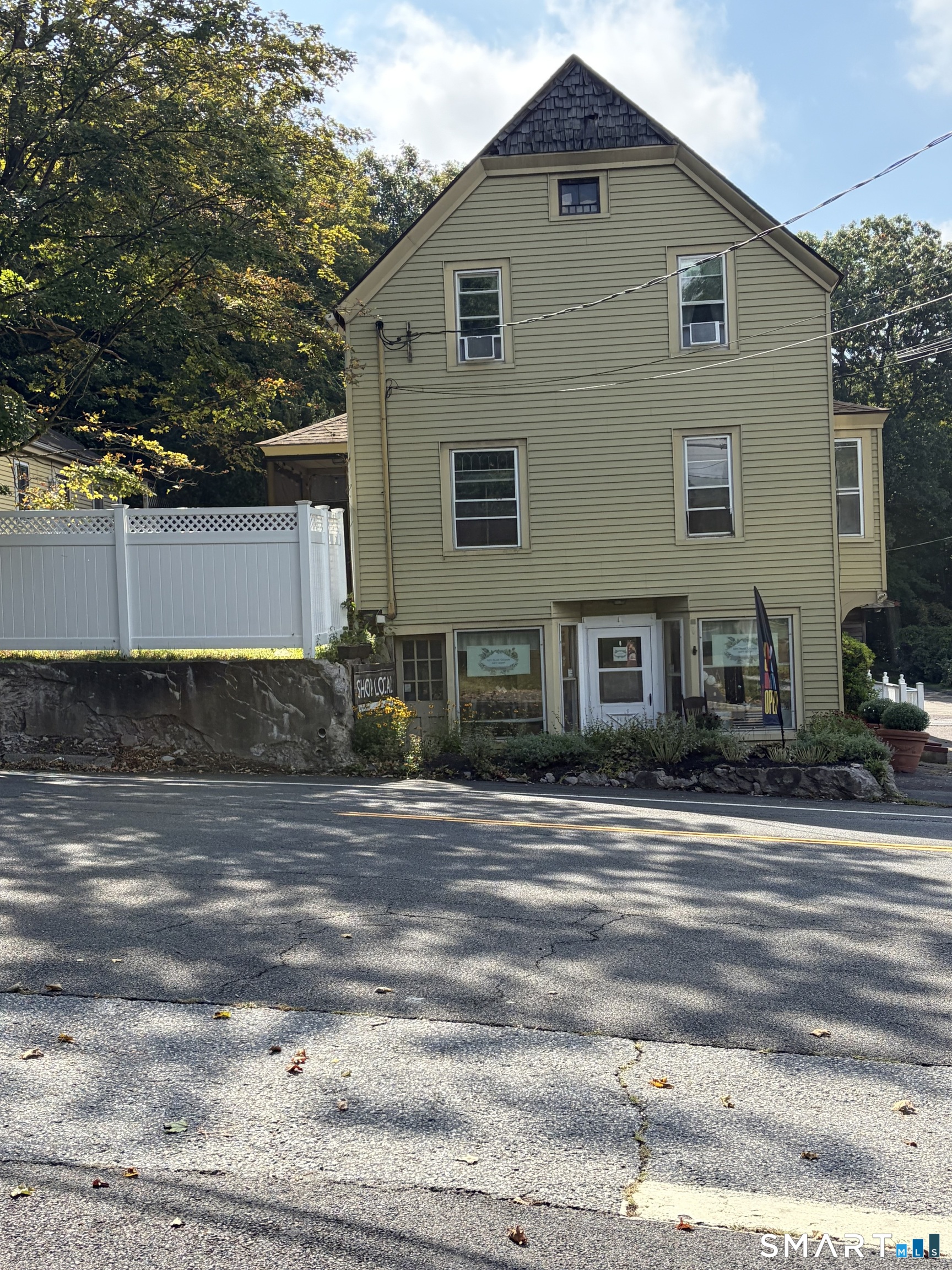 323 Saybrook Road Haddam CT 06441