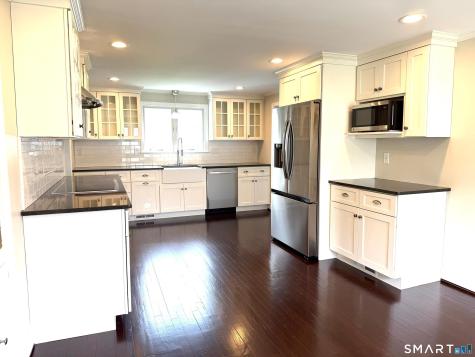 28 Miamis Road West Hartford CT 06117