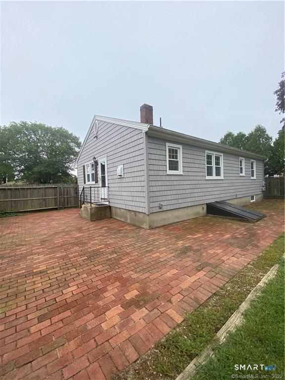 8 Overlook Avenue Groton CT 06355