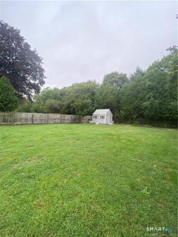 8 Overlook Avenue Groton CT 06355