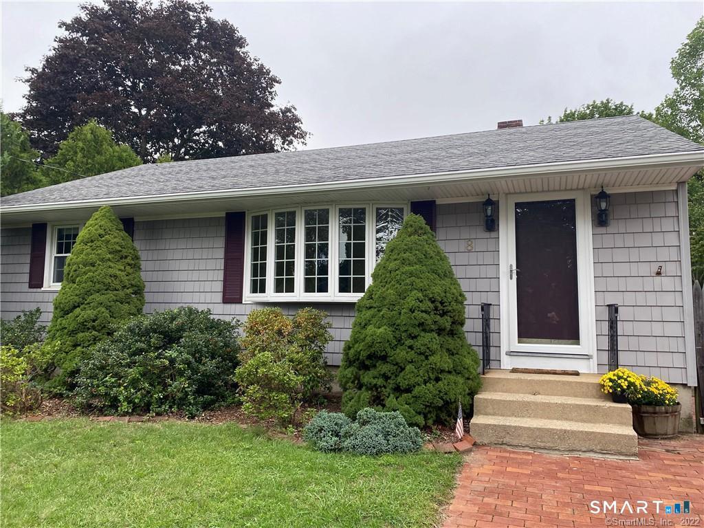 8 Overlook Avenue Groton CT 06355