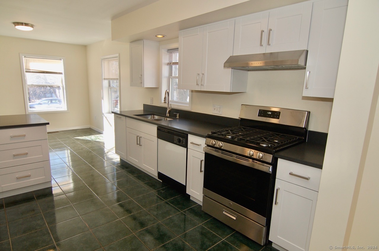 22 Mead Street Stamford CT 06907