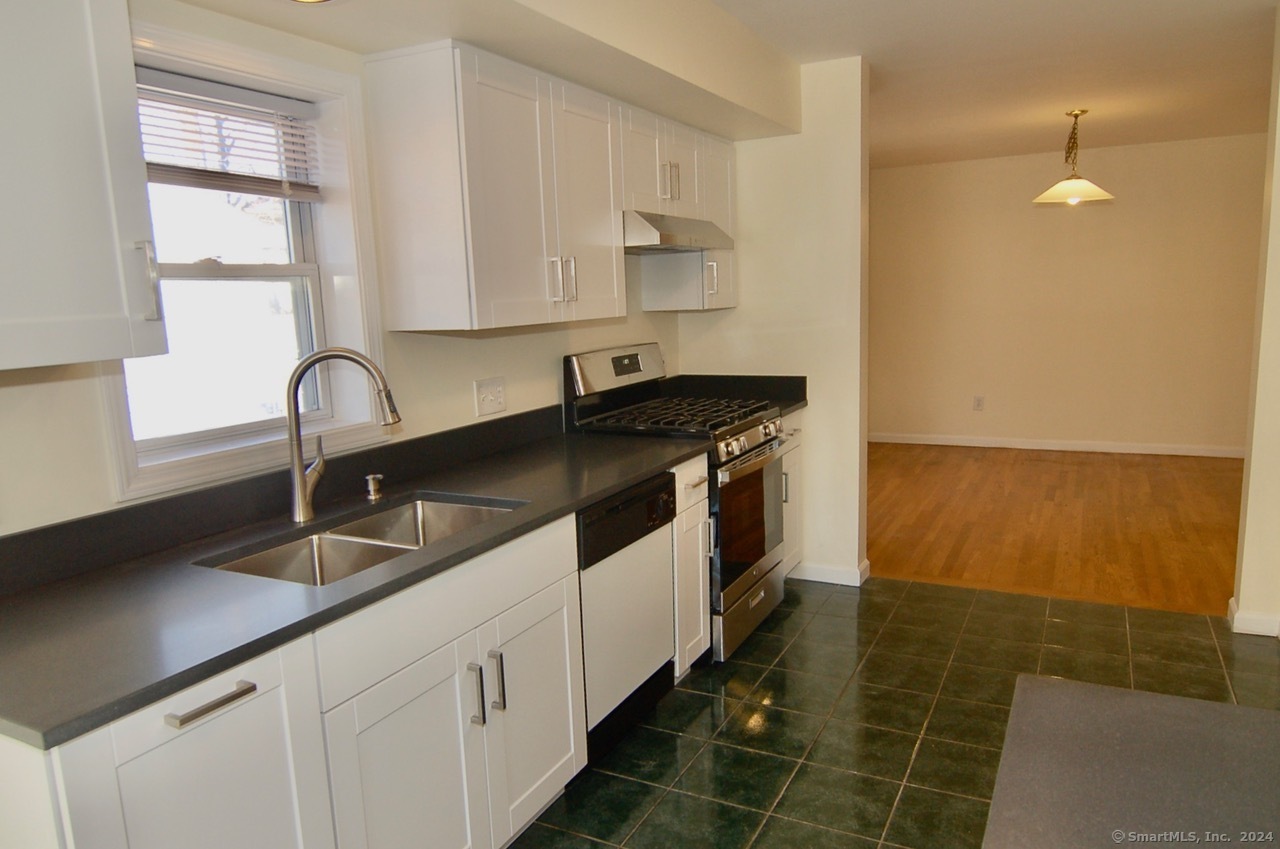 22 Mead Street Stamford CT 06907
