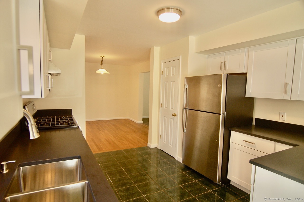 22 Mead Street Stamford CT 06907