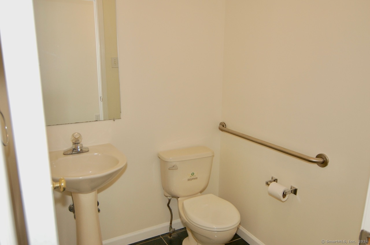 22 Mead Street Stamford CT 06907