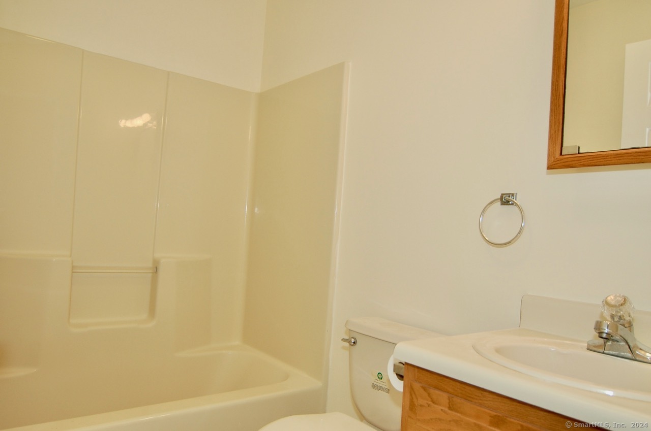 22 Mead Street Stamford CT 06907
