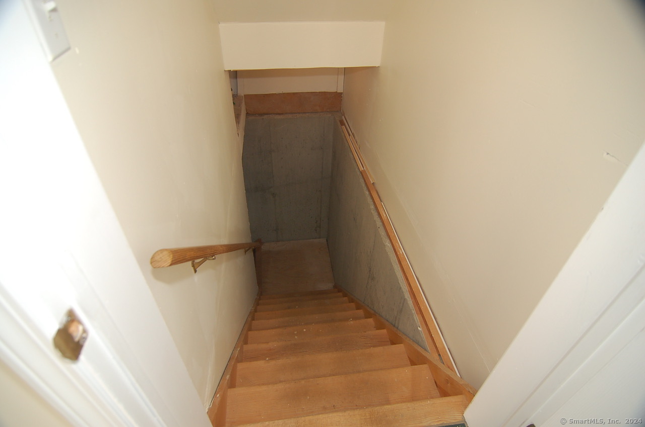 22 Mead Street Stamford CT 06907