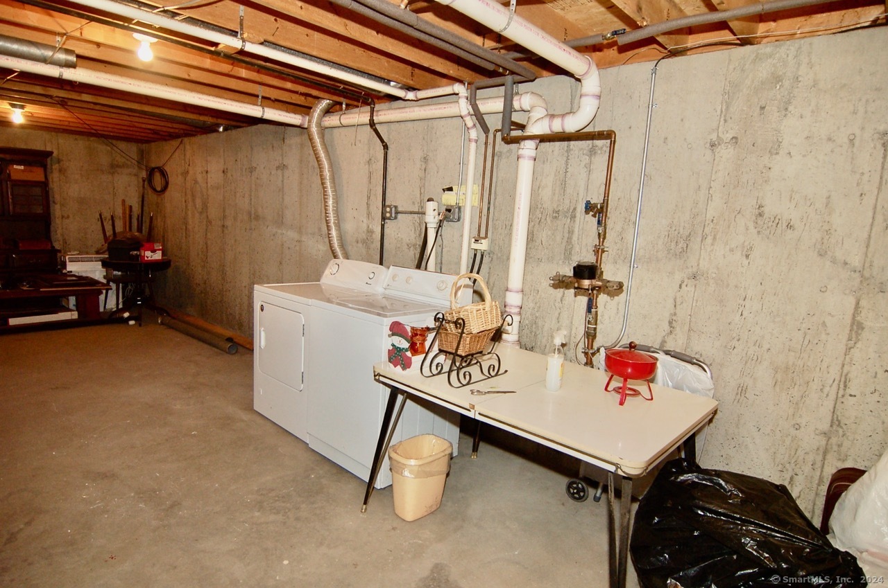 22 Mead Street Stamford CT 06907