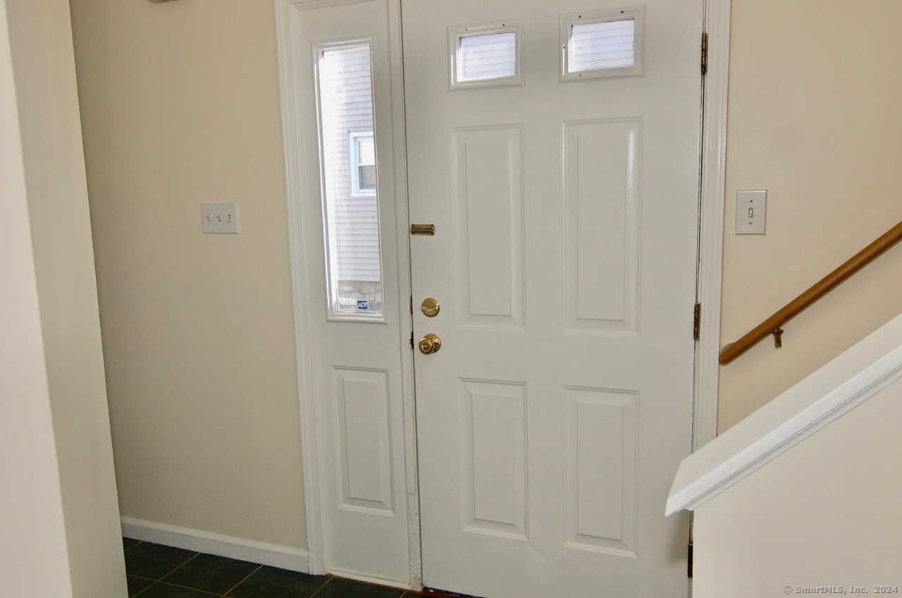 22 Mead Street Stamford CT 06907