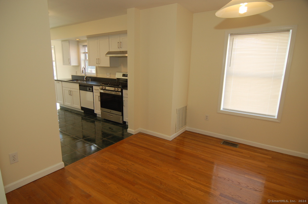 22 Mead Street Stamford CT 06907