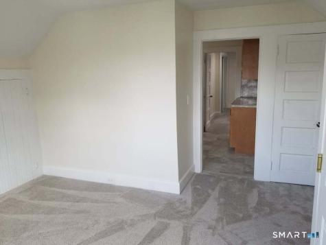 51 Wallace Row Wallingford CT 06492