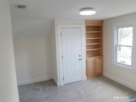 51 Wallace Row Wallingford CT 06492