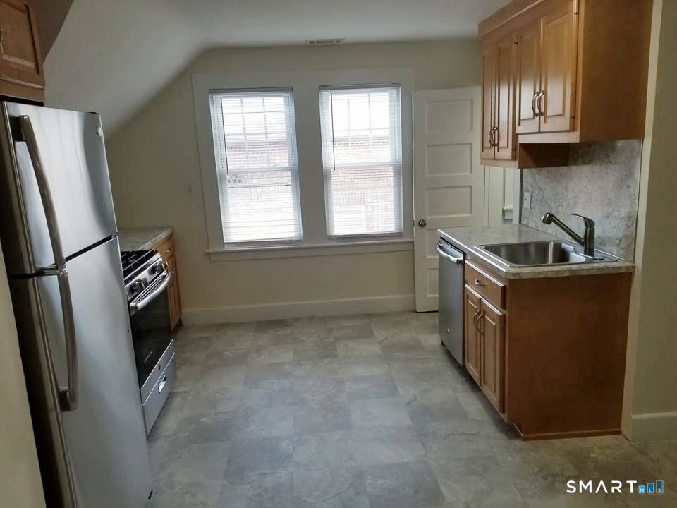 51 Wallace Row Wallingford CT 06492