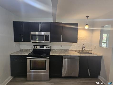 79 Hamilton Avenue Norwich CT 06360