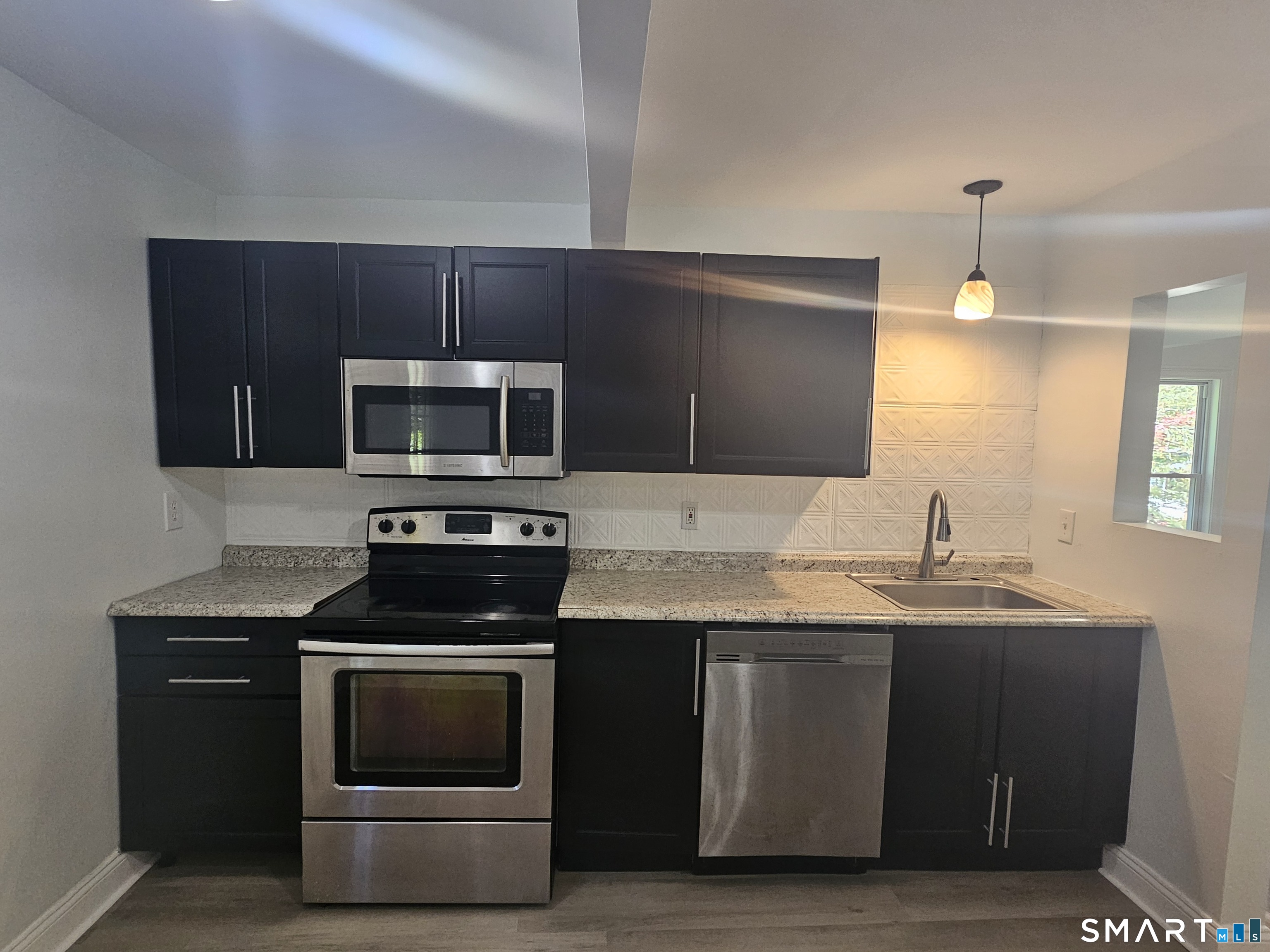 79 Hamilton Avenue Norwich CT 06360