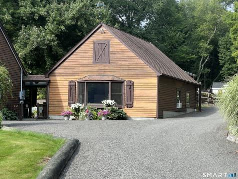 1 Twist Hill Lane Newtown CT 06470