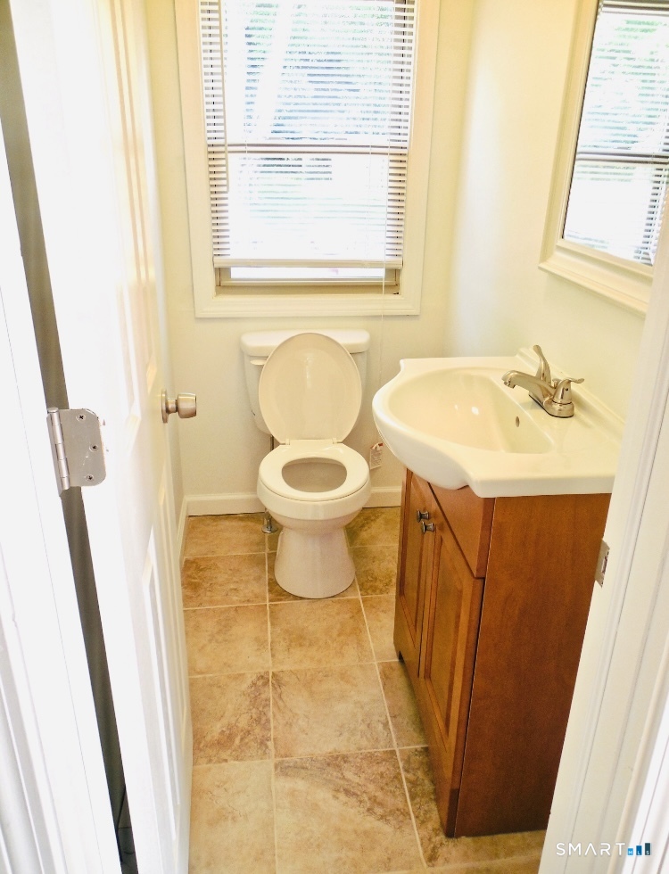 395 Plainville Avenue Farmington CT 06085