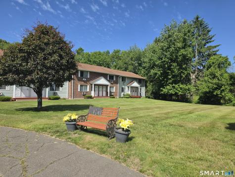 25 Lisa Court Waterbury CT 06704