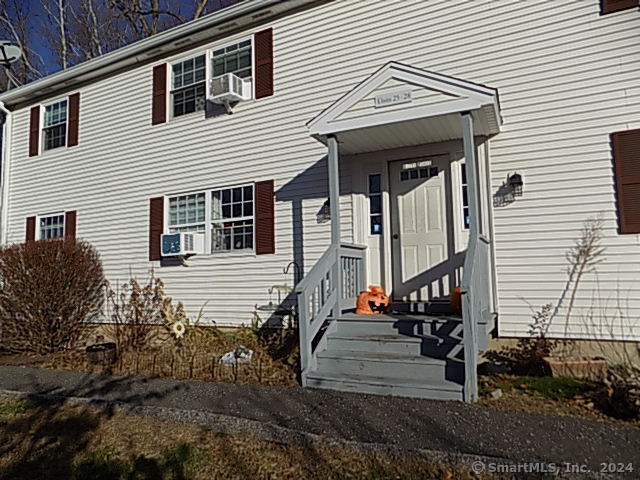 25 Canterbury Arms New Milford CT 06776