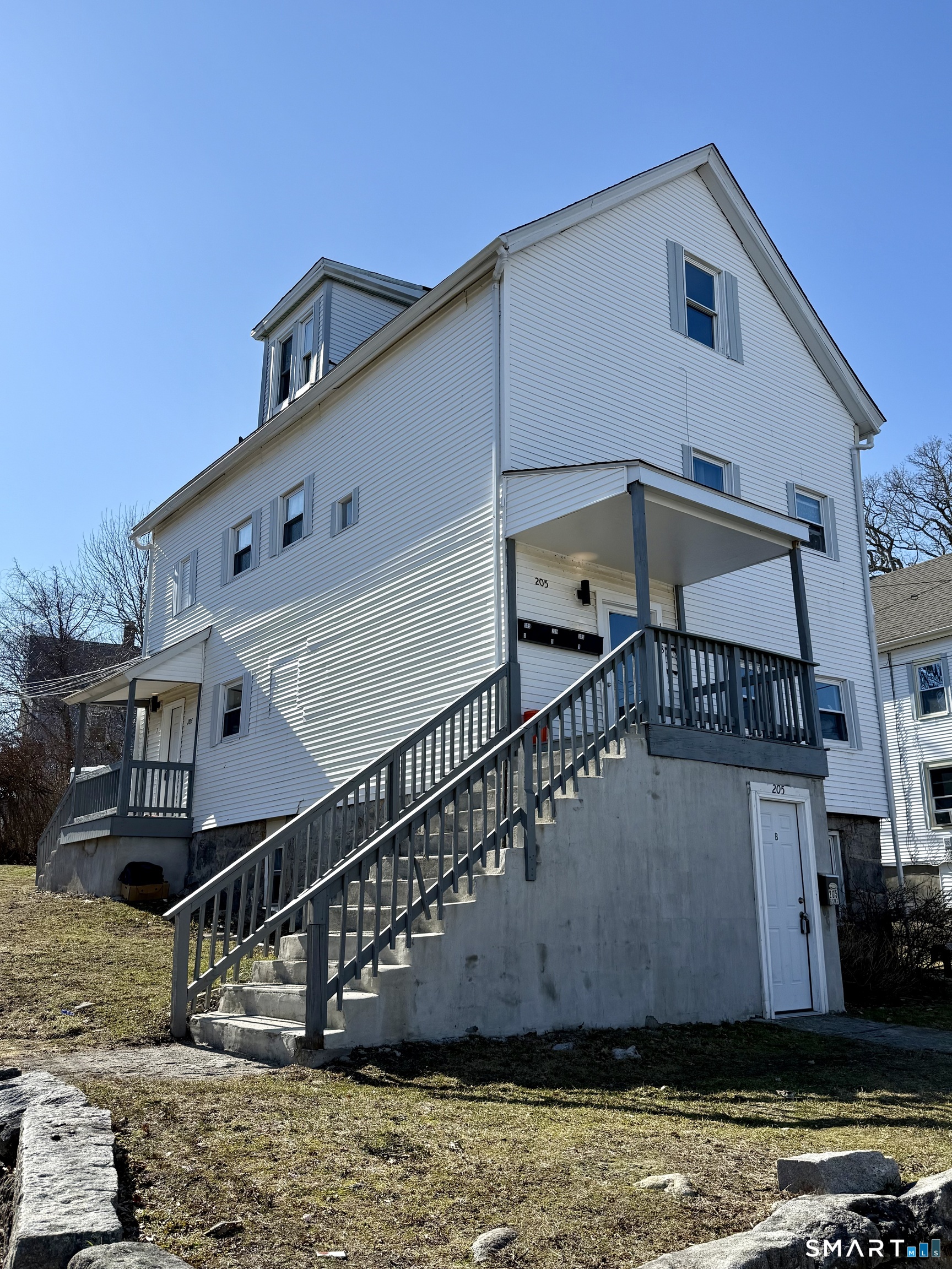 205 Shaw Street New London CT 06320